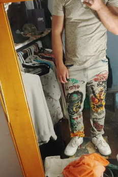 Trendy Distressed Jeans