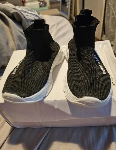 Boys Mid-Top Breathable Fabric Slip-On Sneakers