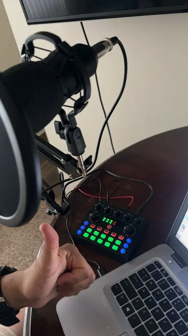 Professional Podcasting Kit