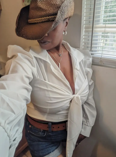 Stylish Long Sleeve, Slim-Fit, Sexy Summer Top - Women's Fashion Clothing for Warm Weather